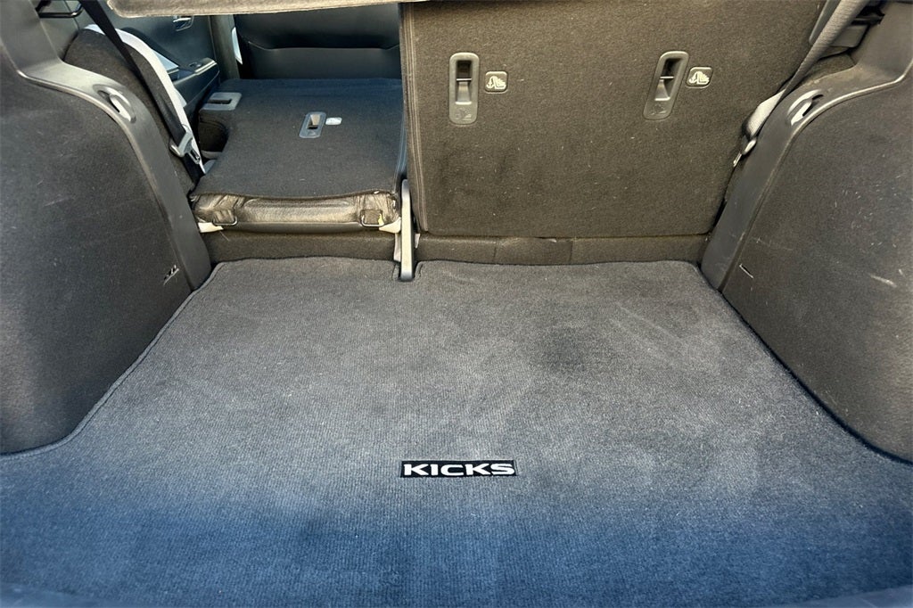 2024 Nissan Kicks SR