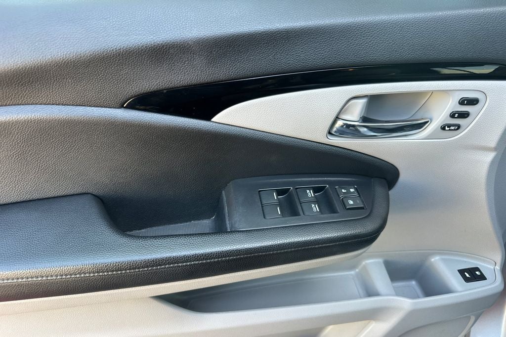 2019 Honda Pilot Touring 8 Passenger