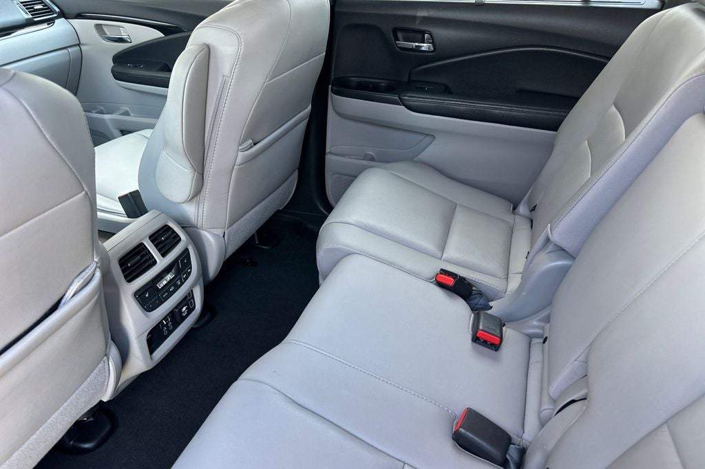 2019 Honda Pilot Touring 8 Passenger