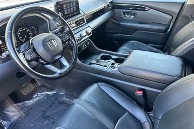 2023 Honda Pilot EX-L 8 Passenger