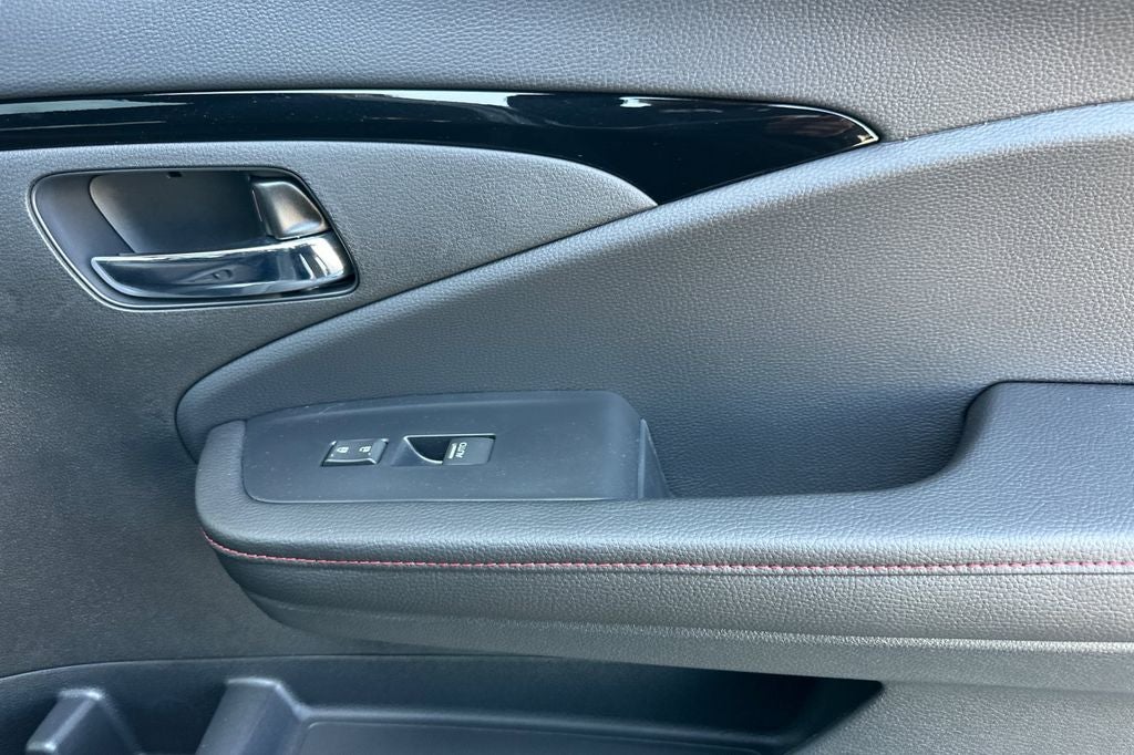 2025 Honda Ridgeline Black Edition