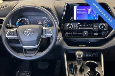 2023 Toyota Highlander Hybrid XLE