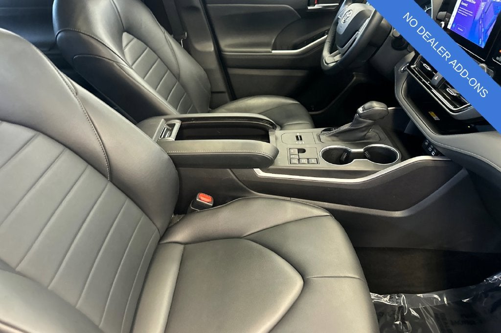 2023 Toyota Highlander Hybrid XLE