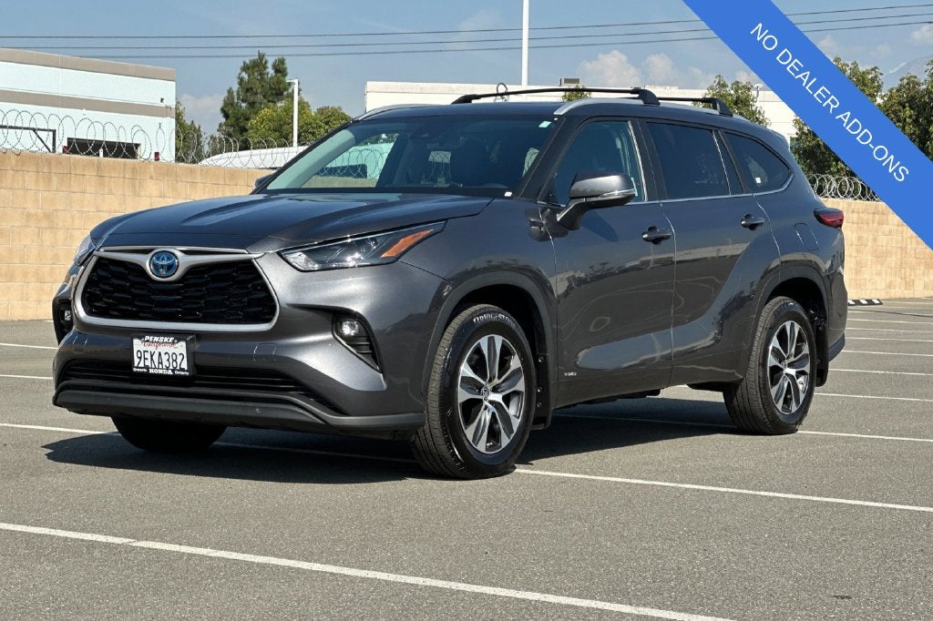2023 Toyota Highlander Hybrid XLE