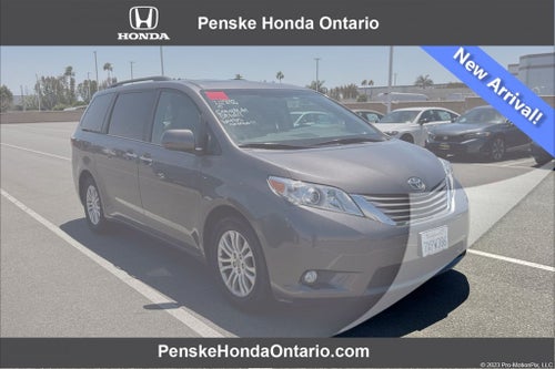 2017 Toyota Sienna XLE 8 Passenger