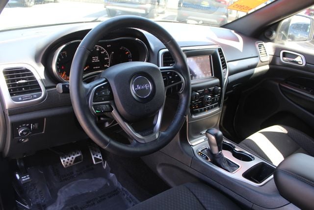 2018 Jeep Grand Cherokee Laredo E