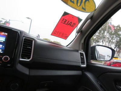 2023 Nissan Frontier SV