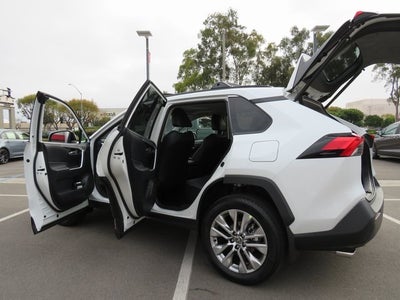 2025 Toyota RAV4 XLE Premium