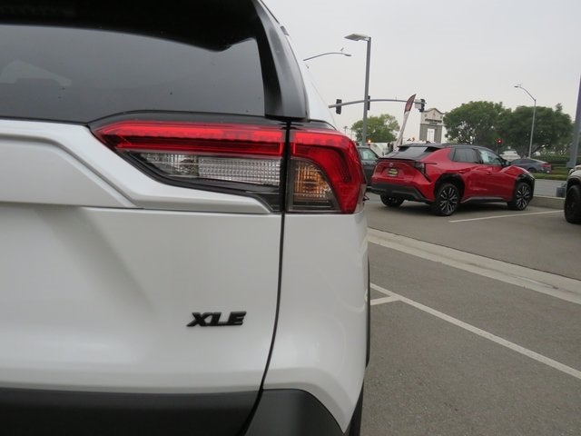 2025 Toyota RAV4 XLE Premium