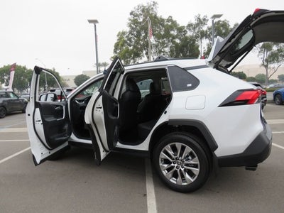 2025 Toyota RAV4 XLE Premium