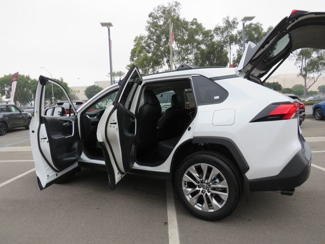 2025 Toyota RAV4 XLE Premium