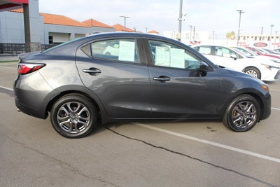 2019 Toyota Yaris LE