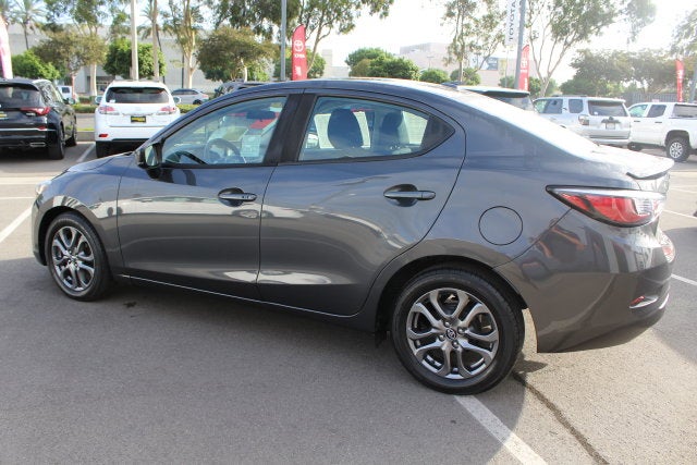 2019 Toyota Yaris LE