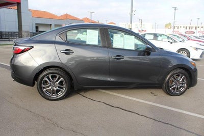 2019 Toyota Yaris LE