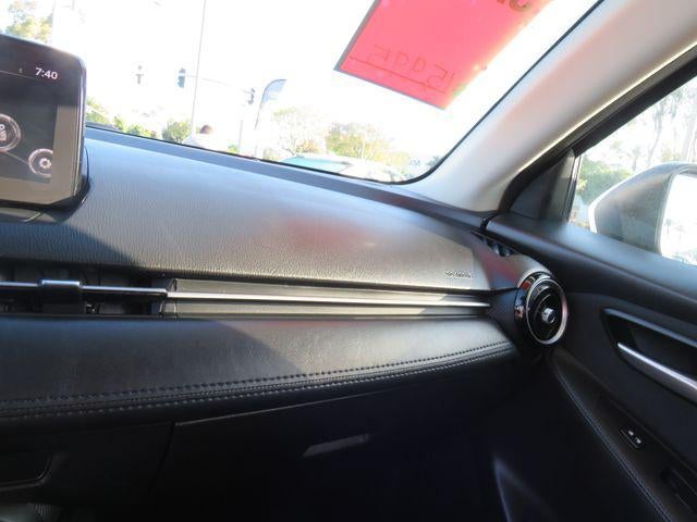 2019 Toyota YARIS SEDAN LE