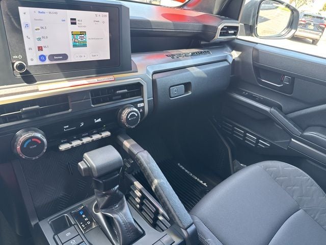 2025 Toyota TACOMA SR5 SR5