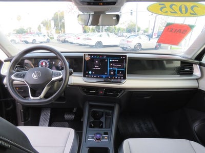 2025 Volkswagen Tiguan 2.0T SE