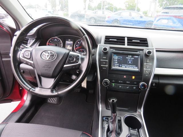 2016 Toyota CAMRY SE