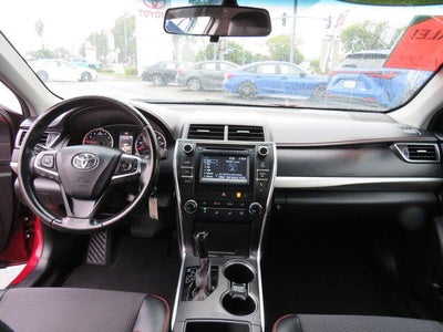 2016 Toyota CAMRY SE