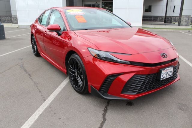 2025 Toyota Camry SE