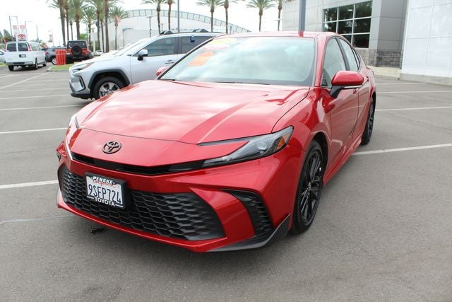 2025 Toyota Camry SE