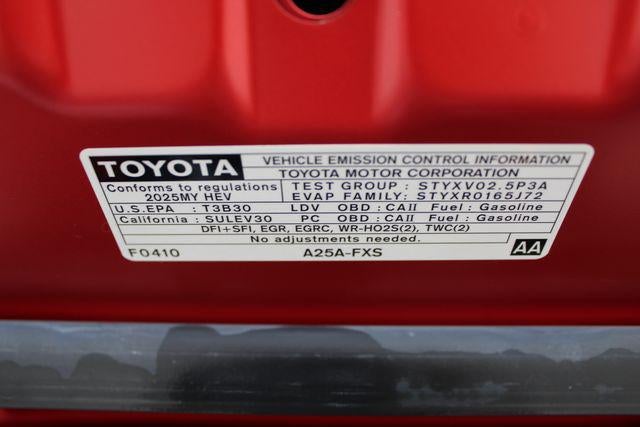 2025 Toyota Camry SE