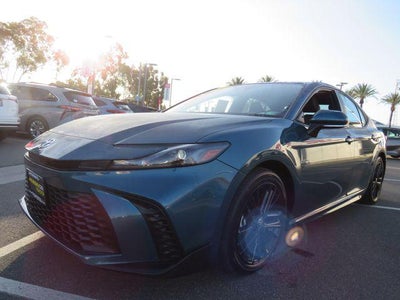 2025 Toyota CAMRY SE