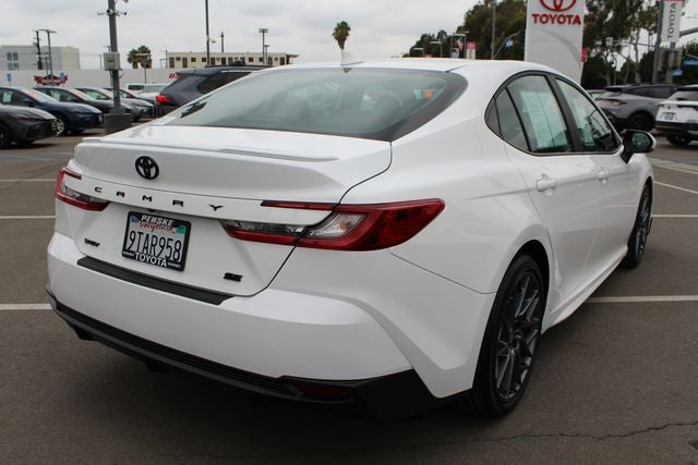 2025 Toyota Camry SE