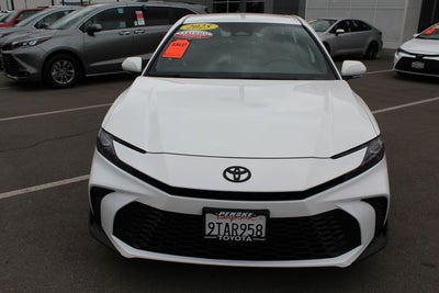 2025 Toyota Camry SE