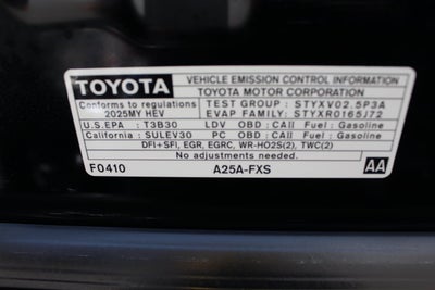2025 Toyota Camry SE