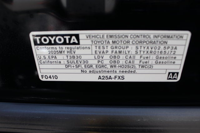2025 Toyota Camry SE