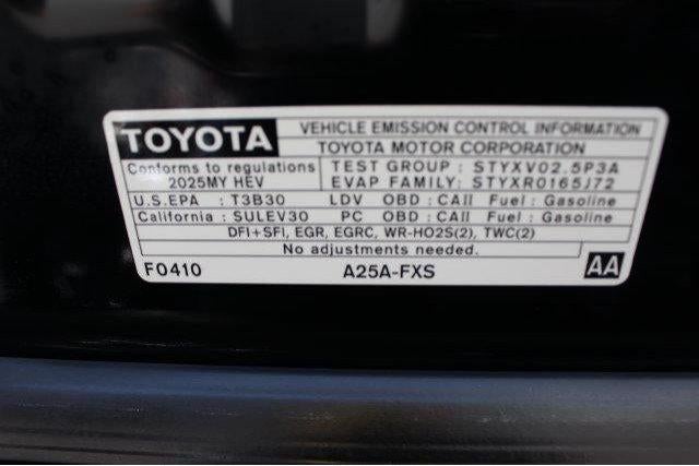 2025 Toyota Camry SE