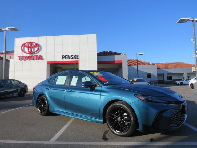 2025 Toyota CAMRY SE