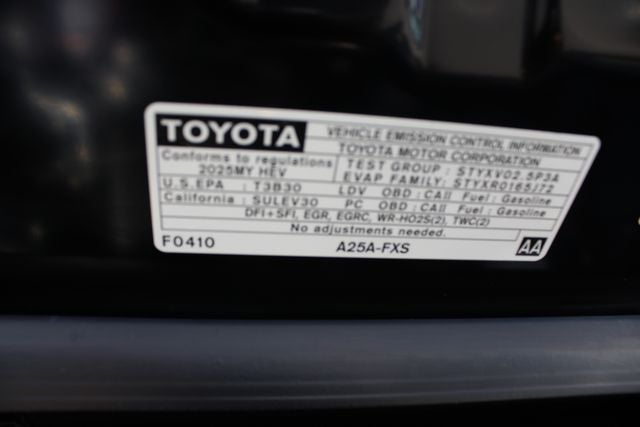 2025 Toyota Camry SE
