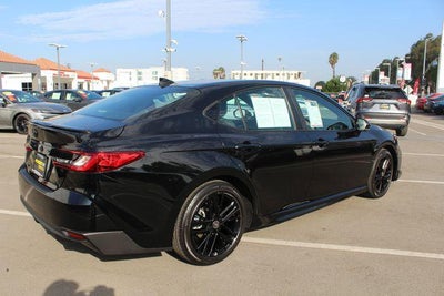 2025 Toyota Camry SE