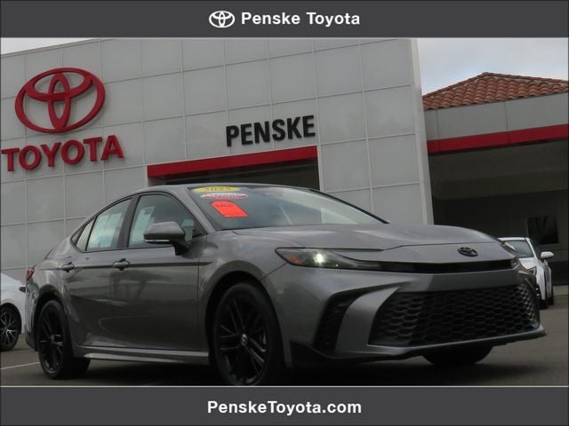 2025 Toyota CAMRY SE