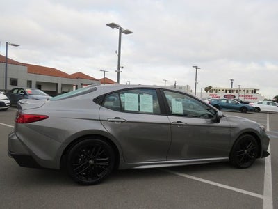 2025 Toyota CAMRY SE