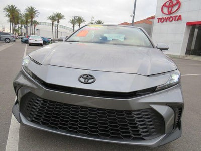 2025 Toyota CAMRY SE