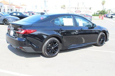 2025 Toyota Camry SE
