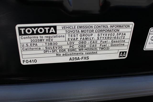 2025 Toyota Camry SE