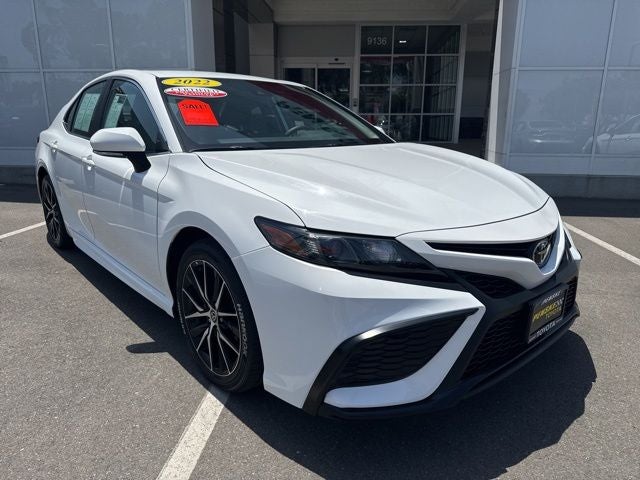 2022 Toyota CAMRY SE