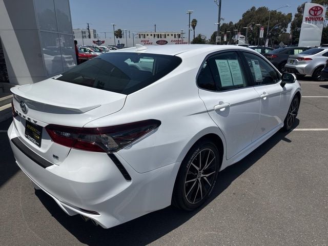 2022 Toyota CAMRY SE