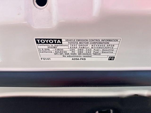 2022 Toyota CAMRY SE