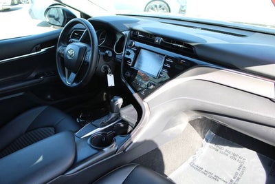 2020 Toyota Camry SE