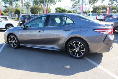 2020 Toyota Camry SE