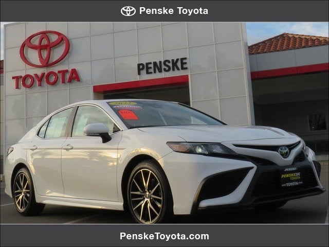 2022 Toyota CAMRY SE