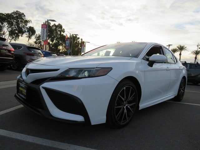 2022 Toyota CAMRY SE