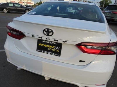 2022 Toyota CAMRY SE