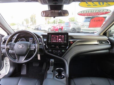 2022 Toyota CAMRY SE