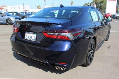 2022 Toyota Camry SE